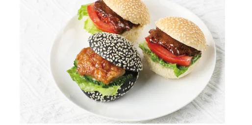 Duo Mini Burgers: Karaage Chicken & Pork